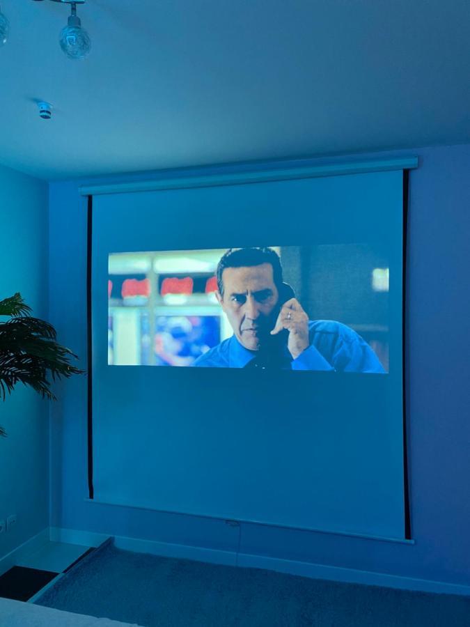Capsule Miami Vice - Jacuzzi - Billard - Ecran Cinema & Netflix - Ping-Pong - Nintendo & Jeux- Liévin Eksteriør bilde