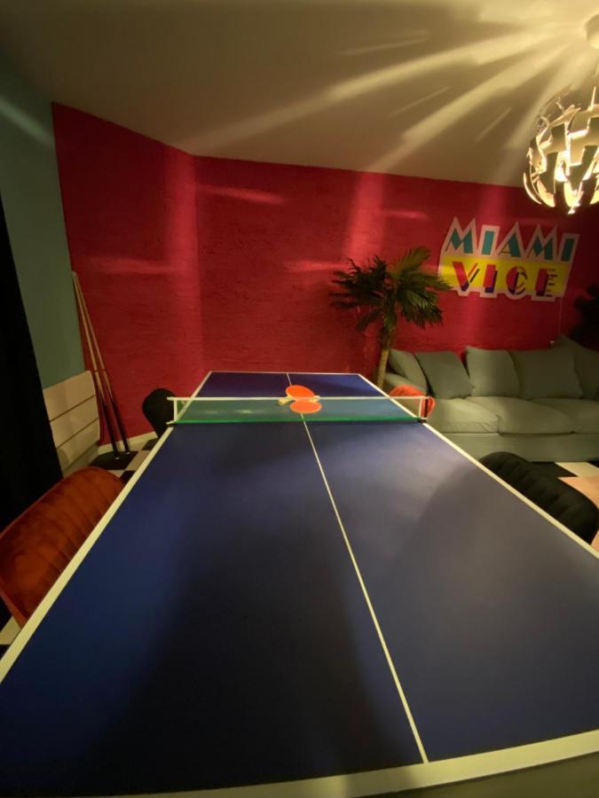 Capsule Miami Vice - Jacuzzi - Billard - Ecran Cinema & Netflix - Ping-Pong - Nintendo & Jeux- Liévin Eksteriør bilde