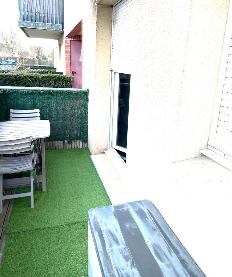 Capsule Miami Vice - Jacuzzi - Billard - Ecran Cinema & Netflix - Ping-Pong - Nintendo & Jeux- Liévin Eksteriør bilde
